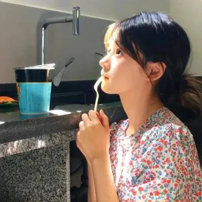 明明不喜欢电影